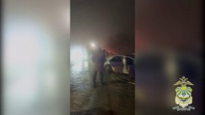В Ингушетии инспектор ДПС, рискуя жизнью, спас пассажира из автомобиля, загоревшегося после ДТП