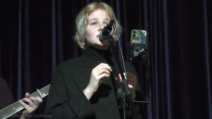 Аня из Питера - Других не целуй