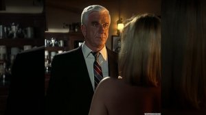 Голый пистолет