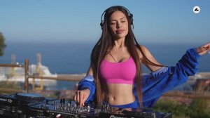 Xenia Dia (Diamond) - Live @ Radio Intense, Barcelona Melodic Techno DJ mix 2025