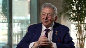 Поздравления с днем рождения принимает глава Национального центра эндокринологии Иван Дедов.