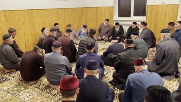 Зикр у Гелисхановых 2-ночь октябрь 2022г (2)