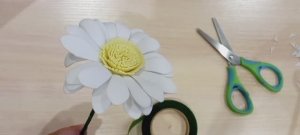 Простая ромашка своими руками. Мастер-класс ромашка из фоамирана