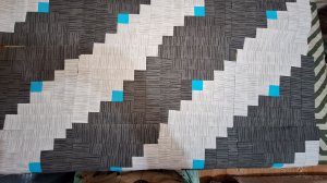 Выбираю узор для коврика. Свитер-вяжу, распускаю и снова вяжу.