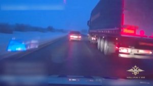 Инспекторы применили оружие для остановки автомобиля под управлением нетрезвого водителя