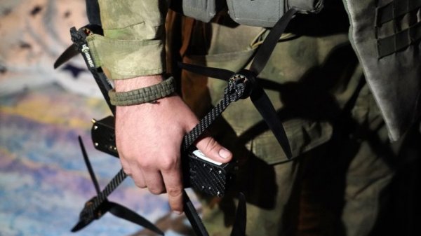 Втайне от родителей подписал контракт: как 19-летний оператор БПЛА стал героем спецоперации
