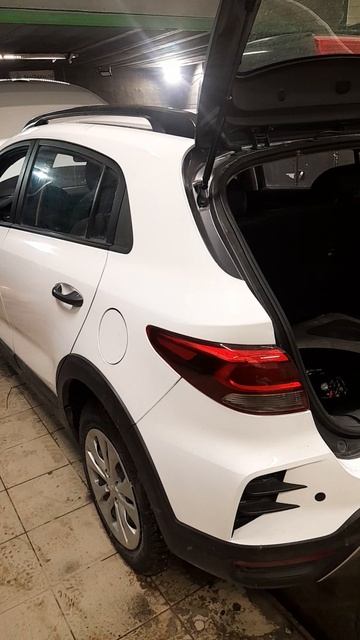 Новая Lada Granta или уставшая Kia Rio для работы в Такси.