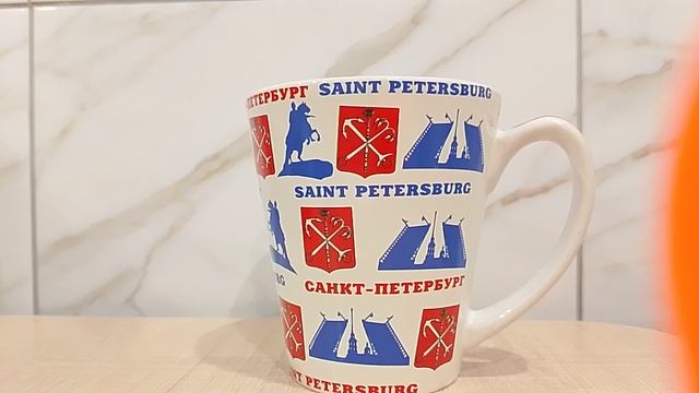 Сами прибедняются, а третий дом покупают. Страничка надежды смотреть онлайн