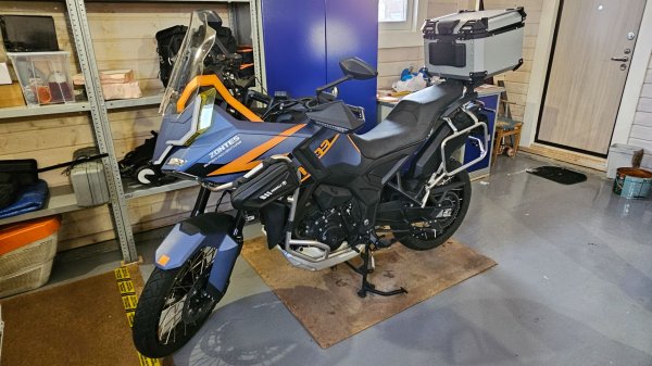 Внесезонный обзор Zontes 703F про покрышки, сумки, запчасти и аксессуары