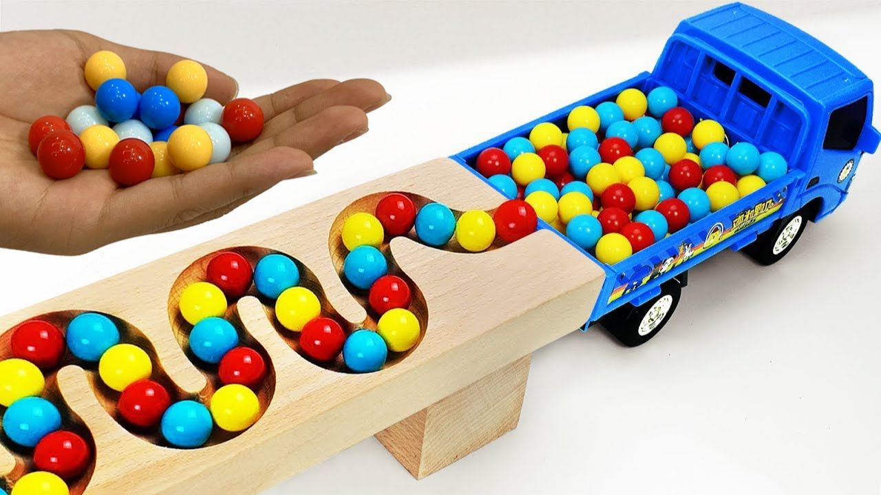 МУЛЬТИКИ ДЛЯ ДЕТЕЙ ГОНКА ШАРИКОВ САМОСВАЛ ЭКСКАВАТОР ПОГРУЗЧИК СКОРАЯ СИНИЙ ТРАКТОР смотреть онлайн