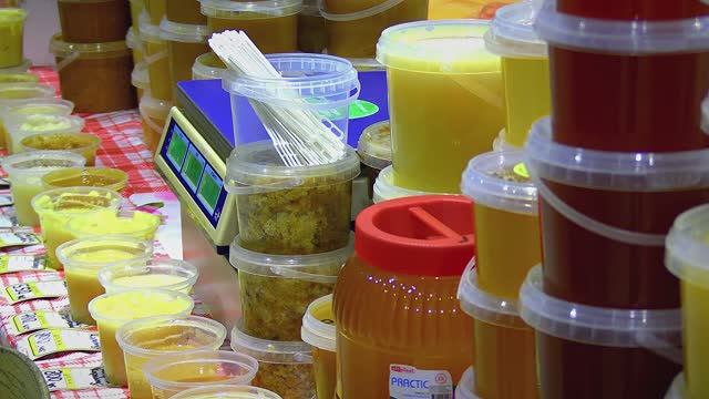 Кочевая пасека Тюриных из Тамбова пробудет в Твери до 21 февраля смотреть онлайн