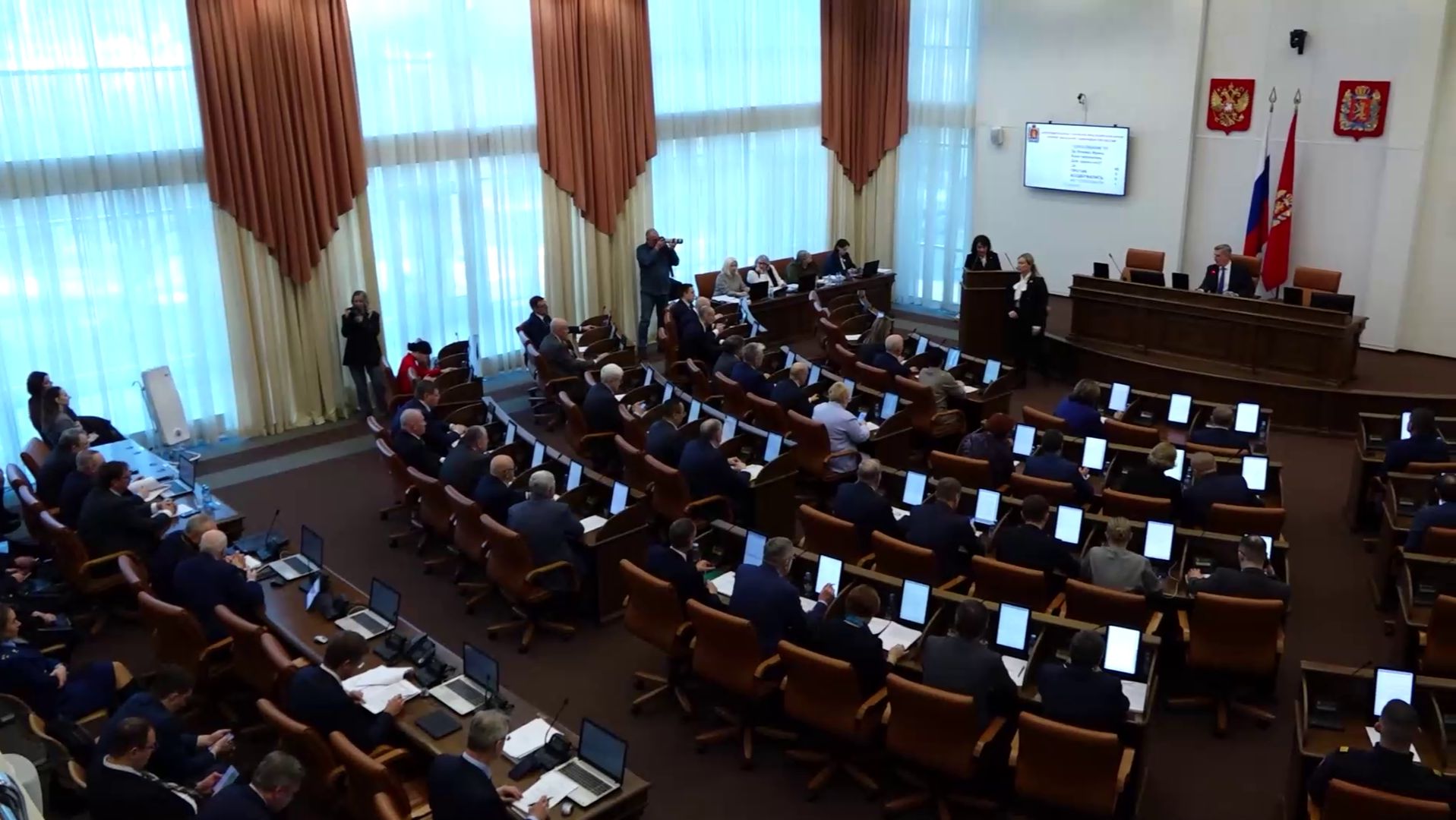 Программа "Главные новости" на 8 канале от 12.02.2026 Часть 1 смотреть онлайн