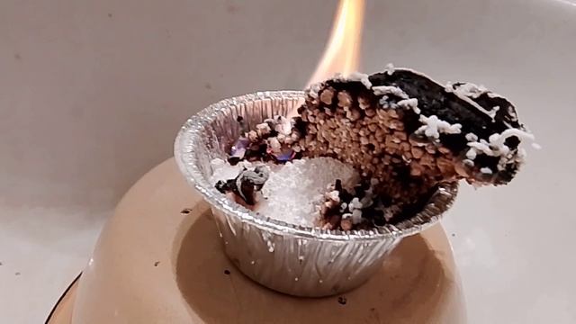 Проводим опыт Огненное дерево из детского набора для химических опытов смотреть онлайн