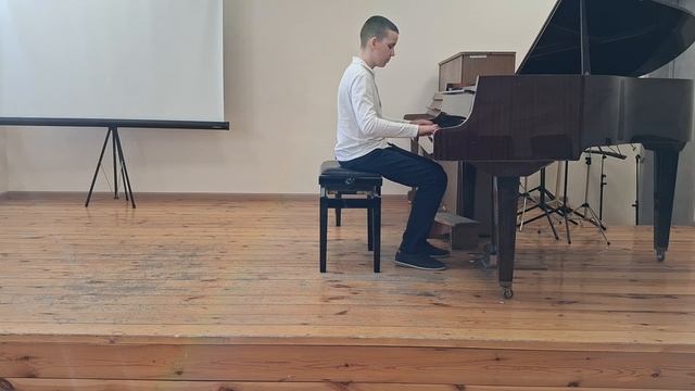 Лячин Михаил Артемович конкурсное видео для заочного конкурса"Я- музыкант" смотреть онлайн