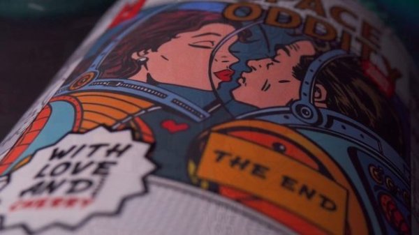История любви, рассказанная в этикетках Space Oddity