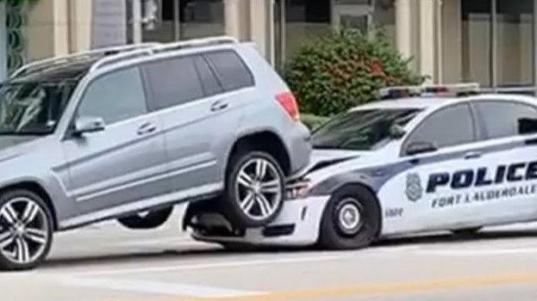 FailArmy. Americans Being Idiots_ Fails Around The World