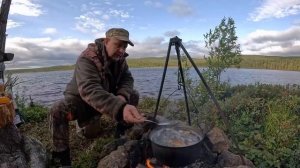 Тайга,изба в глуши, наловил окуней и заготовил рыбы, собрал урожай, лесной быт...