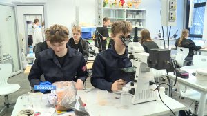 74 школьника региона приехали в Вологду, чтобы разобраться с задачами современного производства.