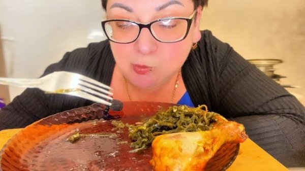 Всего -то кусочек холодца, курочка и гора КАПУСТЫ/ МУКБАНГ/ЕМ И ХУДЕЮ!