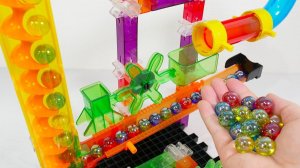 СТРОИМ ГОРКУ ДЛЯ ШАРИКОВ С ЛИФТОМ КАТАЕМ ШАРИКИ АСМР ВИДЕО ДЛЯ ДЕТЕЙ ДЕТСКИЙ КАНАЛ ИГРАЛКИ-ЗАЛИПАЛКИ