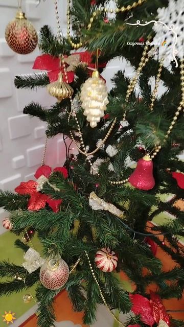 Обзор моя любимая нарядная красивая ёлочка 🎄радует меня уже 30 лет 😍 смотреть онлайн