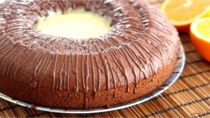 Пирог «Вулкан» с заварным кремом.