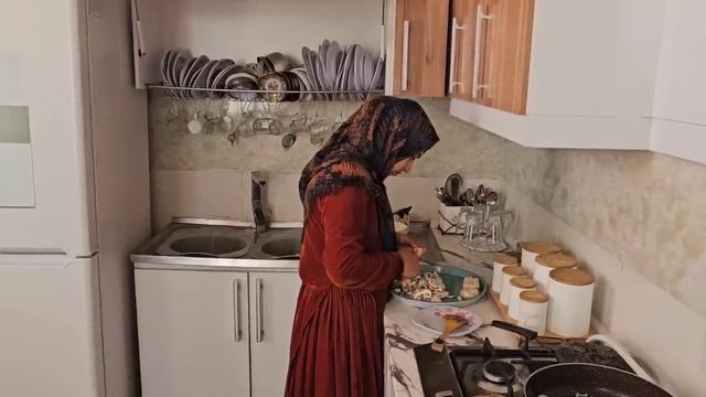 Присутствие бывших работников на ферме, трудолюбивый кочевой образ жизни. смотреть онлайн