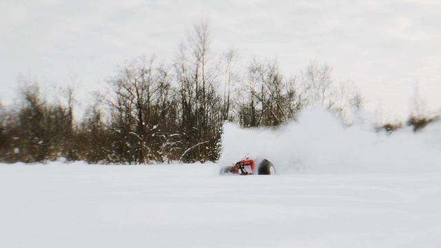 В погоне за зимней гонкой RC Monster Truck Team Losi LST2 XXL смотреть онлайн