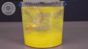 Эксперимент LEGO Propellers vs Sand Vortex под водой