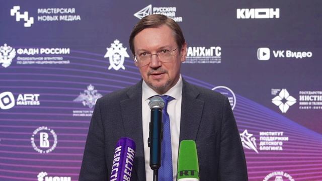 Супергерой или живой человек: кто ближе российскому зрителю смотреть онлайн