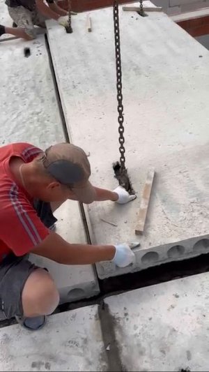 Монтаж плит на объекте.