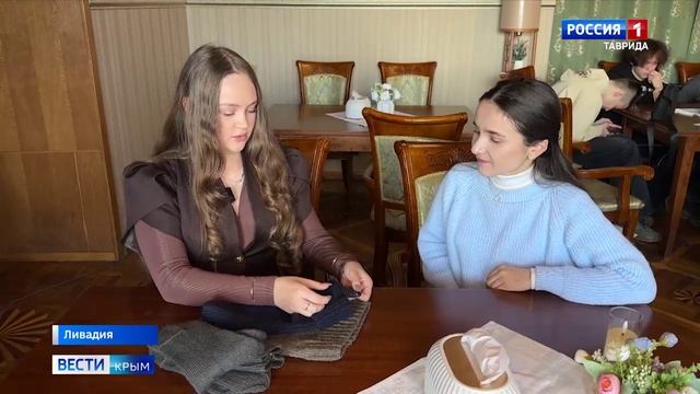 В Ливадии крымская молодёжь готовит партию гуманитарного груза для отправки на фронт