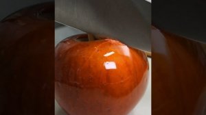 небольшое асмр. яблоко в карамели