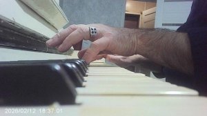 Пианино: разучиваю фрагмент балета П.И. Чайковского "Лебединое озеро"