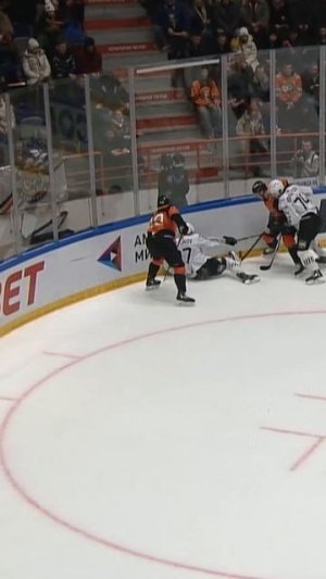 Даже РАСТЕРЯЛСЯ, когда показывал 🙈🙈 #КХЛ