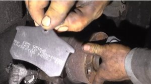 Замена задних тормозных колодок Audi A6