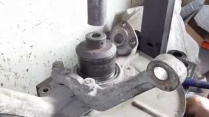 Замена "москвичовского" подшипника передней ступицы ВАЗ 2121 Нива