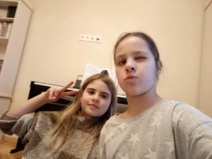 соня может и Василиса -Вася