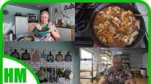 12 февраля. Готовлю еду, салат и рыбу в маринаде. Сажаю новые петунии и томаты черри. О блогерстве.