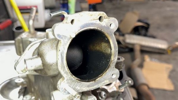 Toyota Land Cruiser Prado с пробегом почти 192 000 км на ультразвуковой чистке впускного коллектора