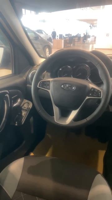 Lada (ВАЗ) Largus Cross '2022 смотреть онлайн