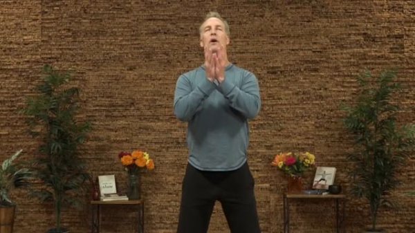 30-Second Acupressure Technique to Clear Your Sinuses Fragrance Qi Gong. Lee Holden