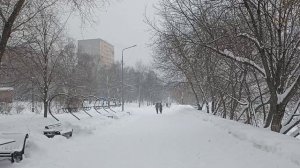 МОЩНЫЙ СНЕГОПАД