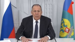 Сергей Лавров читает стихи Геннадия Мамлина про Крым