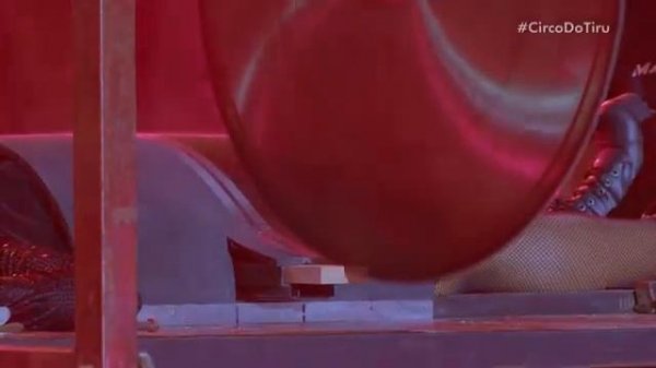 Assistant is Buzz Sawed in half in an Illusion by Mario Kamia