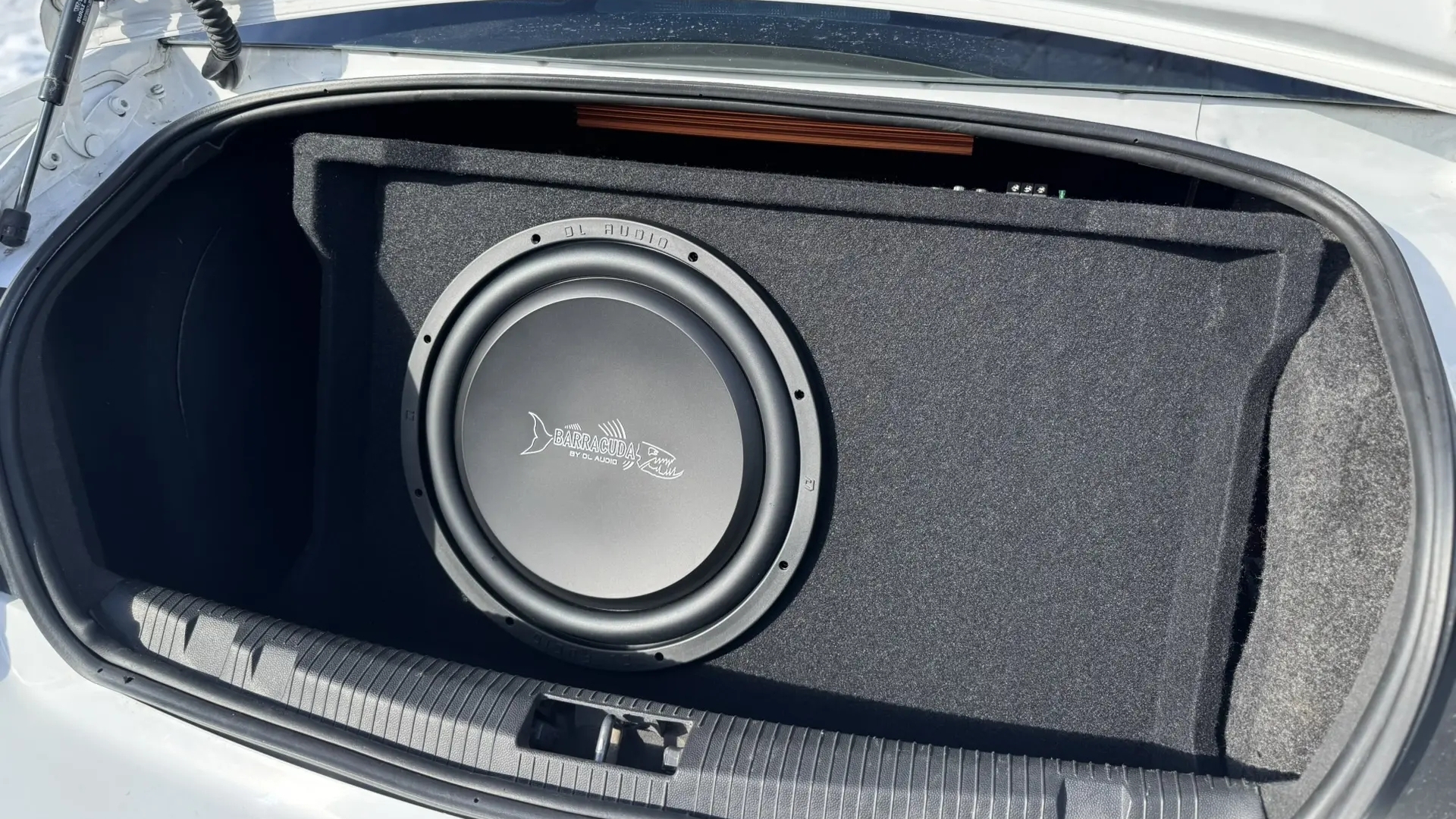 Активный сабвуфер DLaudio Barracuda 15A Flat активный саб саб в стел коробе саб для авто. смотреть онлайн