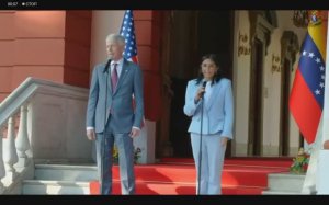 Президент Венесуэлы Делси Родригес с министром энергетики США Крисом Райтом, 12 февраля 2026 года