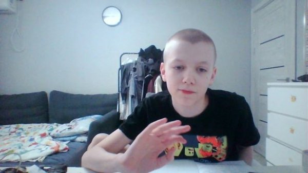 у меня папа отобрал телефон хоть лайк поставьте пж