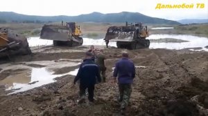 ТЯЖЕЛЕЙШАЯ РАБОТА ТРАКТОРИСТОВ! ✅БУЛЬДОЗЕРЫ ПО НЕПРОХОДИМЫМ ДОРОГАМ Бездорожье