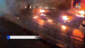 🇦🇱Тысячи протестующих забросали коктейлями Молотова офис премьера Эди Рамы в Тиране (Албания)…🔽🔽